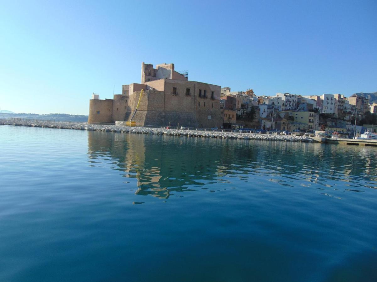Casa Francesca 2 Lofty Apartman Castellammare del Golfo Kültér fotó